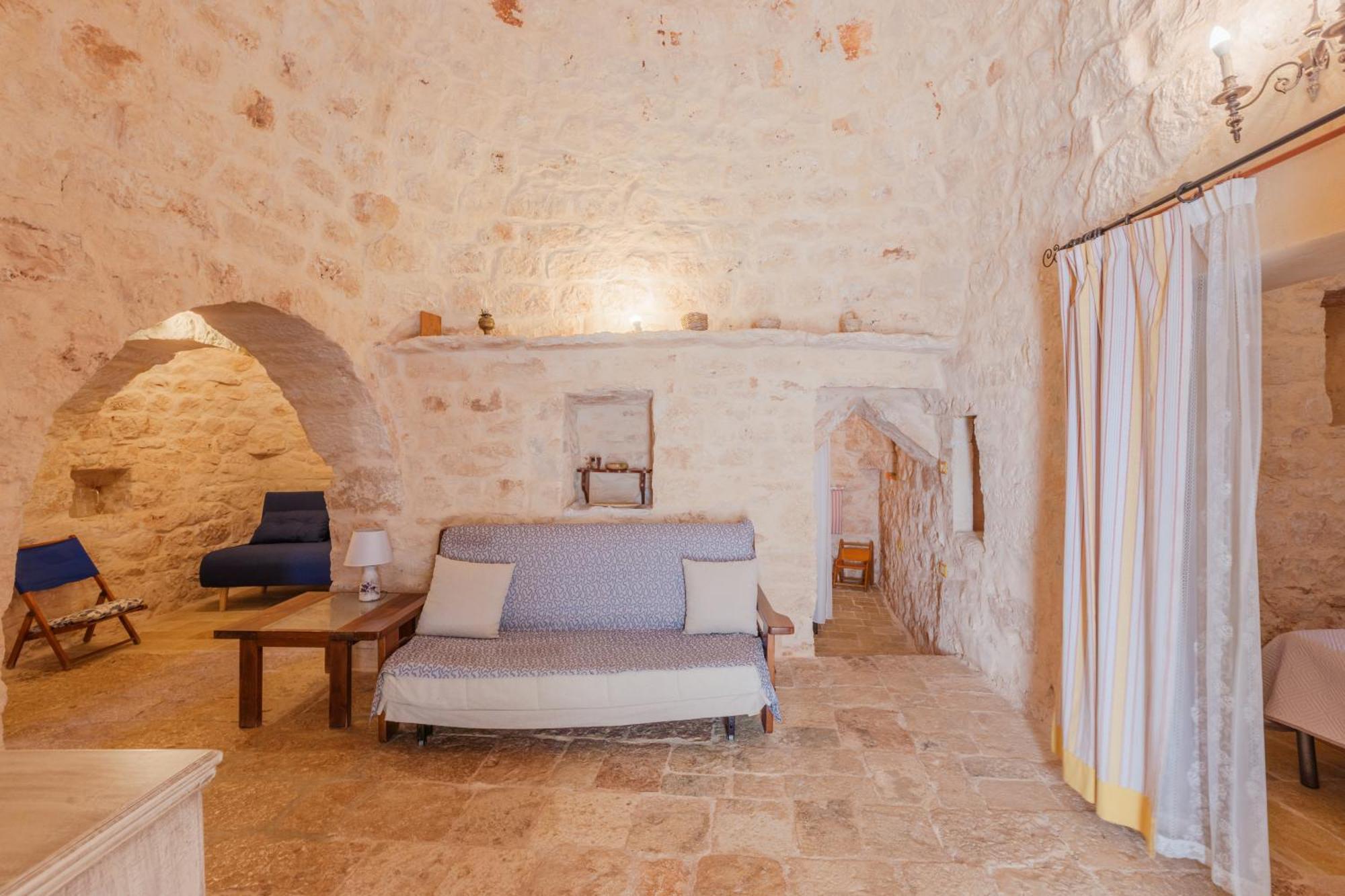 Trullo Tarantini Con Piscina Privata Lejlighed Latiano Eksteriør billede