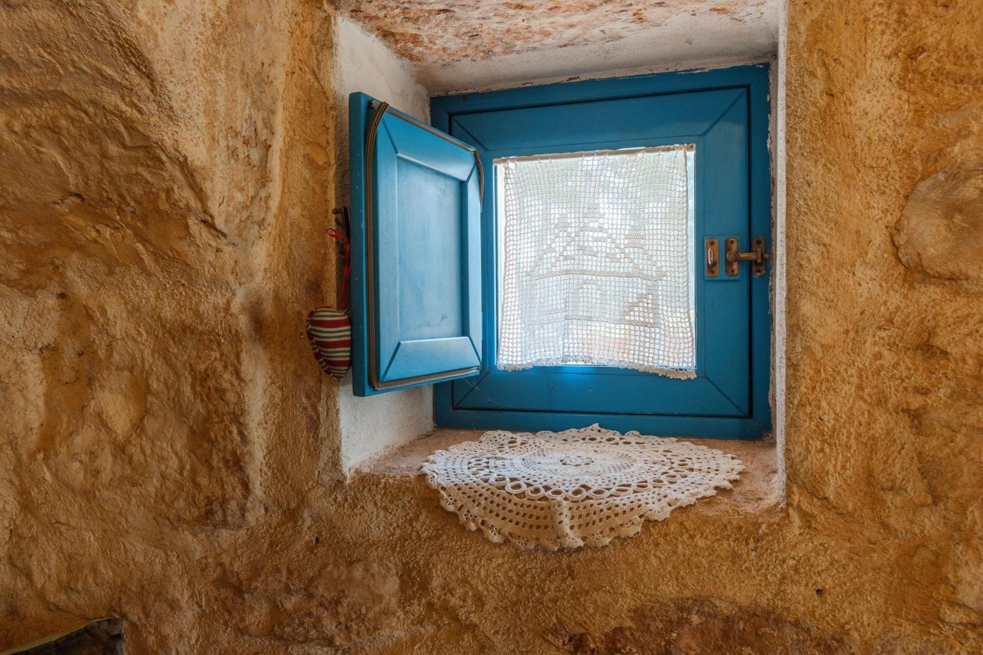 Trullo Tarantini Con Piscina Privata Lejlighed Latiano Eksteriør billede