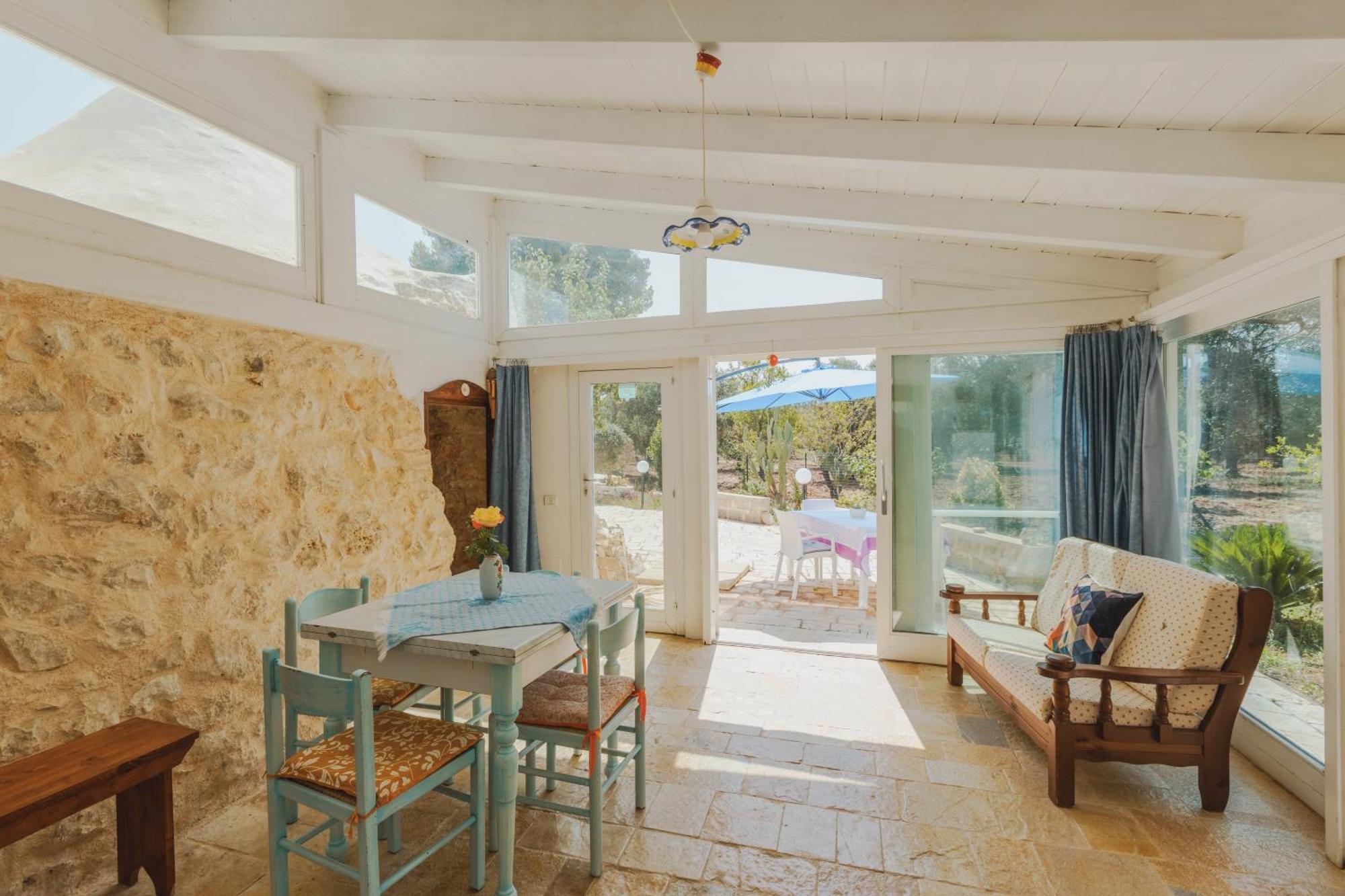 Trullo Tarantini Con Piscina Privata Lejlighed Latiano Eksteriør billede