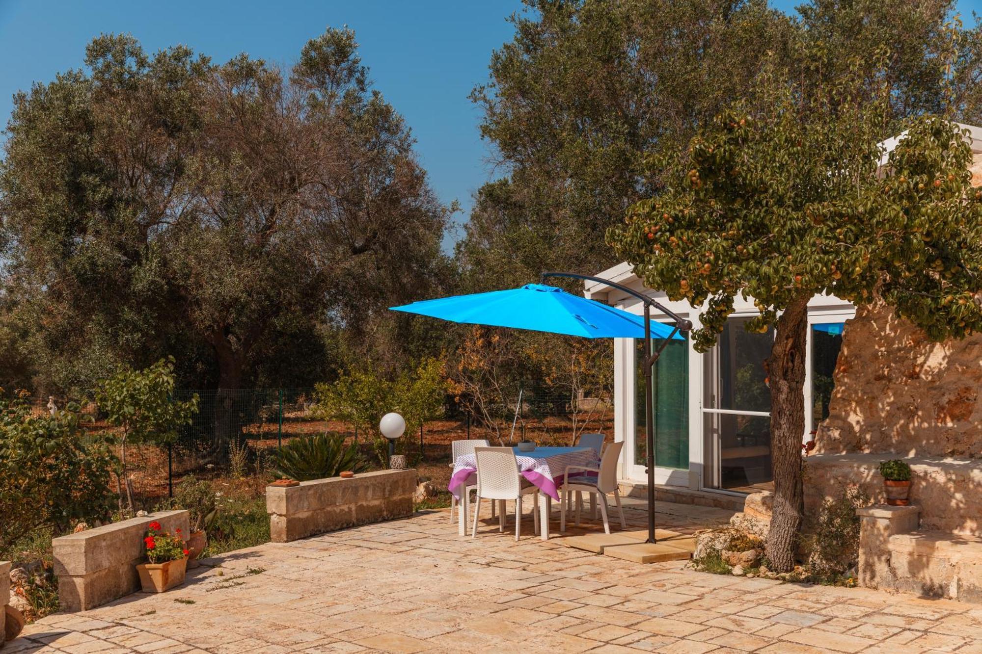 Trullo Tarantini Con Piscina Privata Lejlighed Latiano Eksteriør billede
