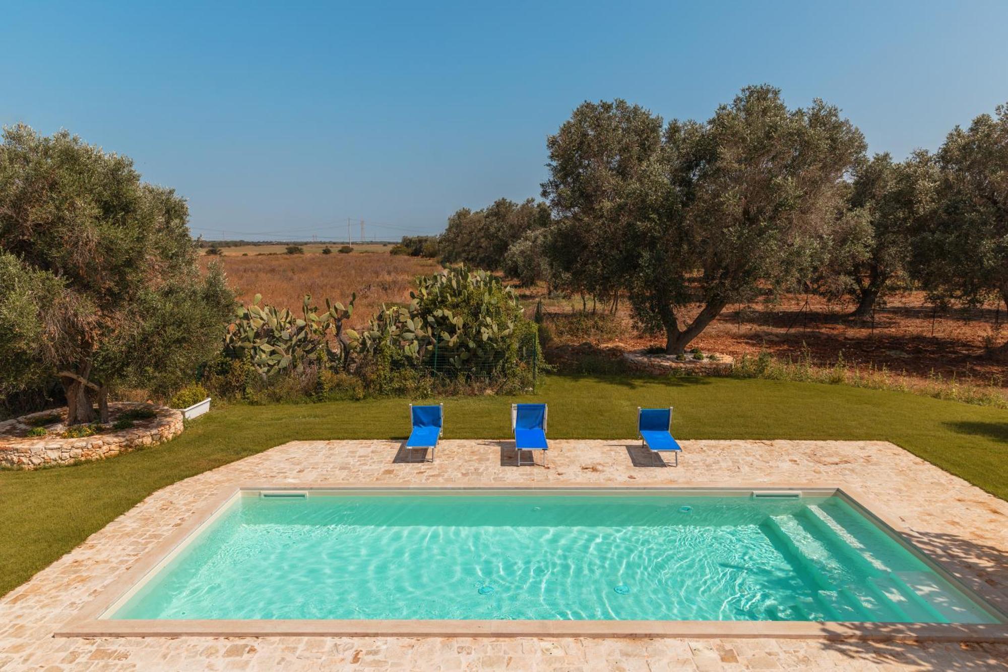 Trullo Tarantini Con Piscina Privata Lejlighed Latiano Eksteriør billede