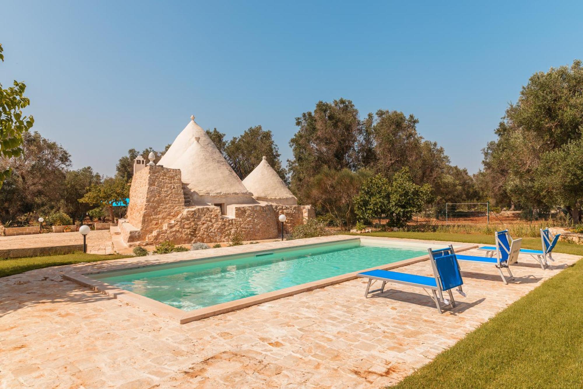 Trullo Tarantini Con Piscina Privata Lejlighed Latiano Eksteriør billede