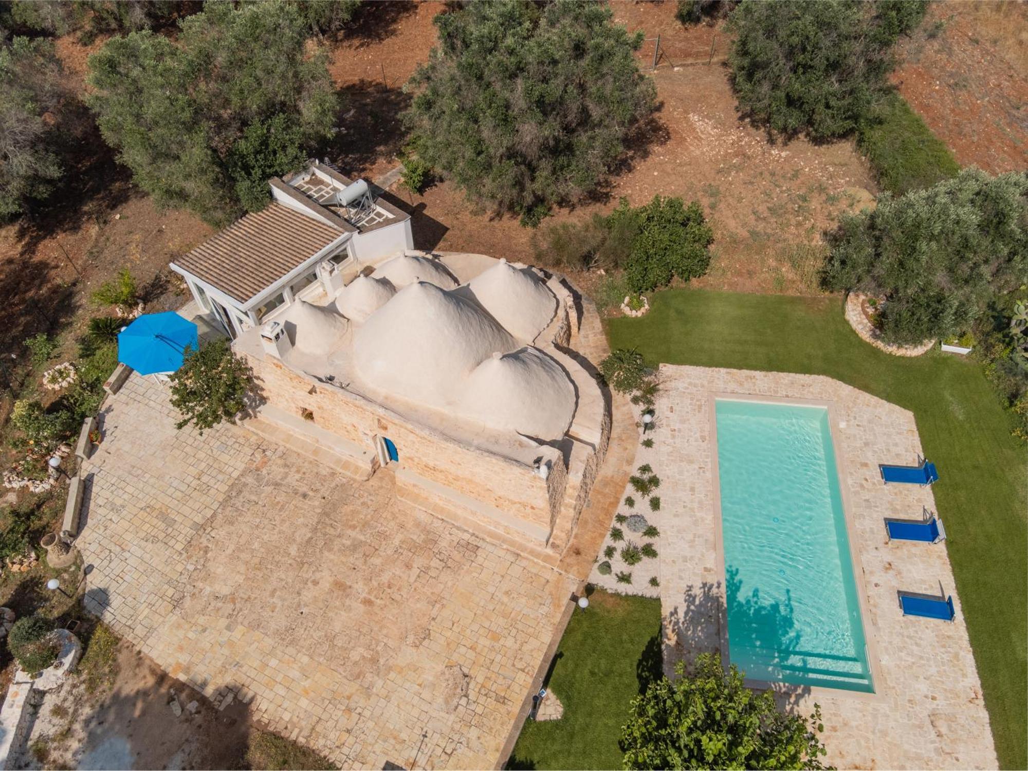 Trullo Tarantini Con Piscina Privata Lejlighed Latiano Eksteriør billede